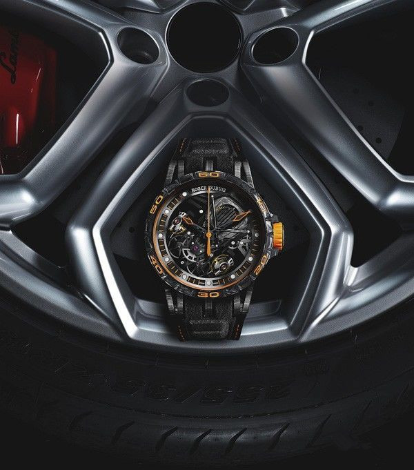 Carbon Fiber Cases Roger Dubuis Excalibur Aventador S Fake Watches UK Showing Perfect Performance Of Supercars