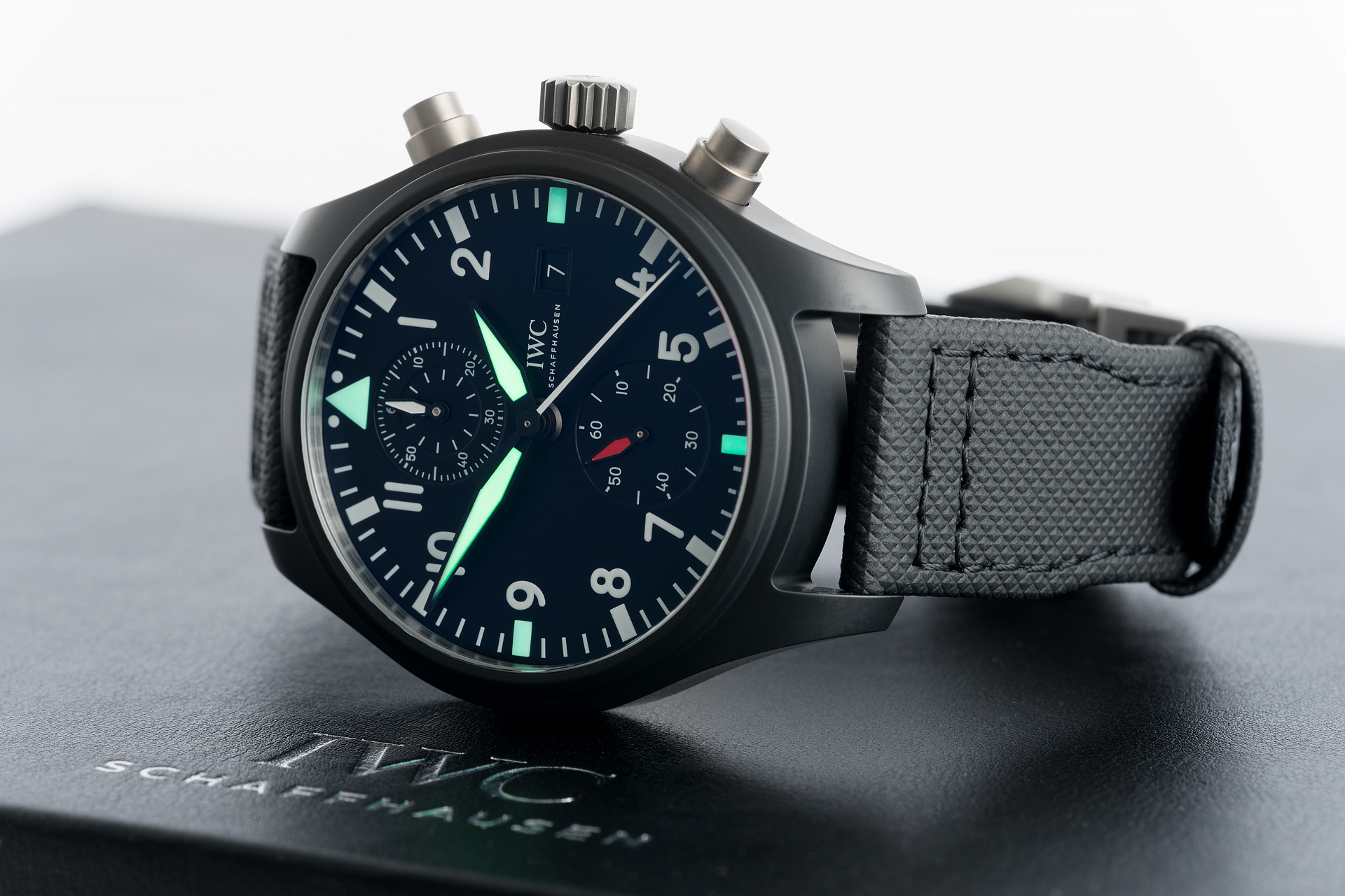 UK Durable Fake IWC Pilot Watches IW389001 For Sale